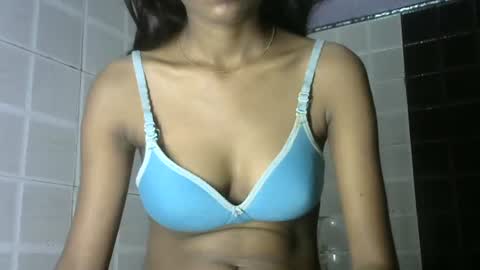 avery_lust01 online show from July 2026 06:16:02 AM