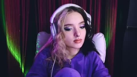 Avriel online show from March 2025 02:36:01 AM