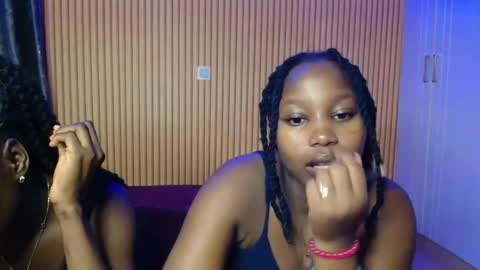 Avian online show from November 2025 03:32:02 PM