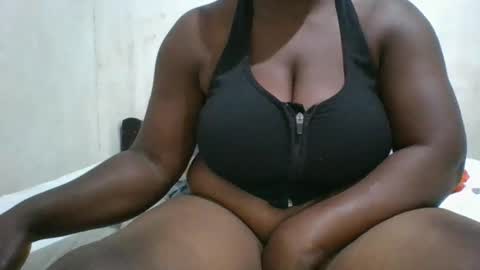 Snapshot of avril254 chatting on February 2026 04:57:01 AM avril254 online show from February 2026 04:57:01 AM