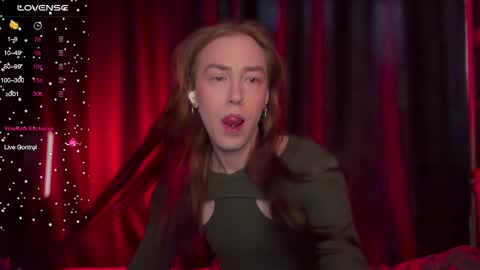 avril_pearly_ online show from February 2026 11:49:01 AM