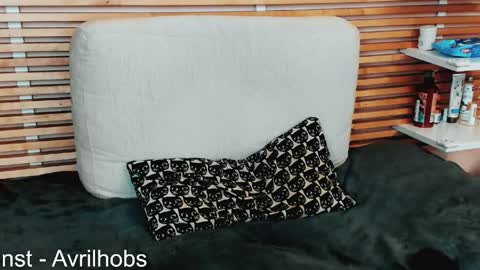 Avril online show from April 2026 07:13:01 AM