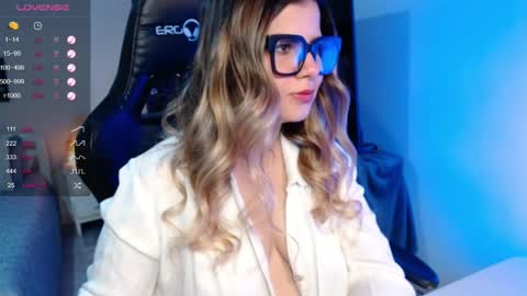 Avrill Morgan online show from April 2026 08:28:02 PM