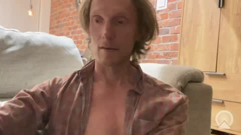 Snapshot of aw103 chatting on July 2026 01:30:01 AM Aiden W online show from July 2026 01:30:01 AM