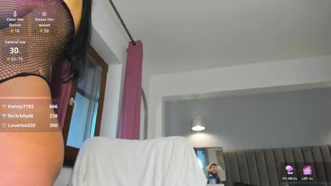 Snapshot of awesome_jolie chatting on November 2025 07:32:01 AM Jolie online show from November 2025 07:32:01 AM