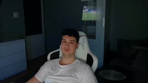 Artur online show from March 2025 06:37:01 PM