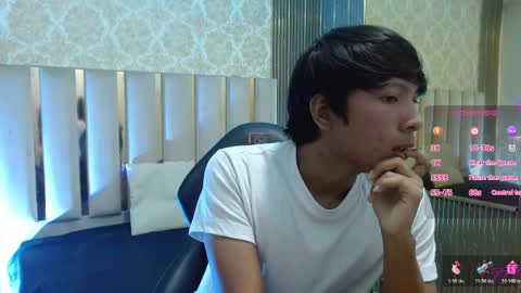 Snapshot of axel1_tay chatting on April 2026 07:44:01 PM axel1_tay online show from April 2026 07:44:01 PM