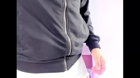 axel_grey_ online show from January 2026 12:10:02 PM