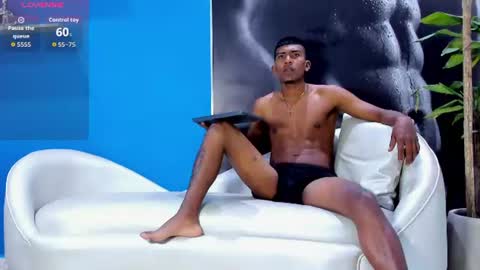 axel_hunter1 online show from June 2026 08:11:02 PM