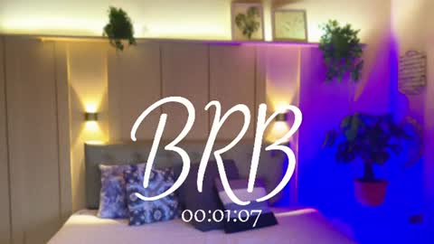 Axel  online show from June 2026 07:01:02 PM