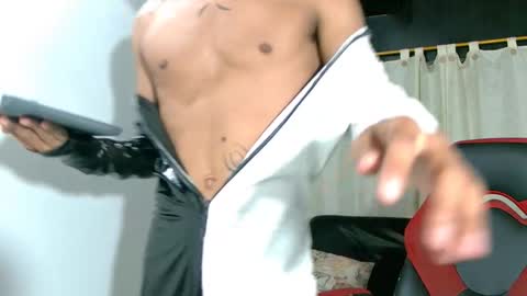 axel_thin online show from April 2026 02:06:01 AM