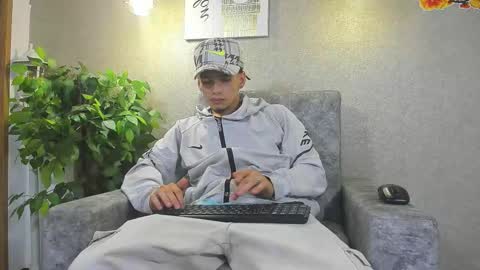 axel  online show from November 2025 03:56:01 AM