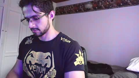 Snapshot of axelcr0ss chatting on November 2025 09:47:01 PM axelcr0ss online show from November 2025 09:47:01 PM