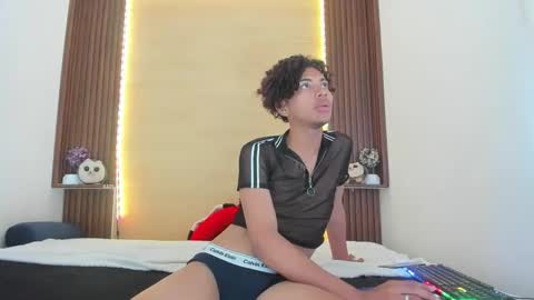 axelfox_ online show from February 2025 04:44:01 PM