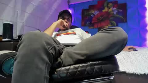 Axell Cross2 online show from February 2026 02:17:02 AM