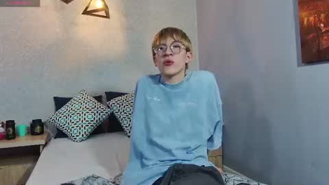 Snapshot of axell_stone chatting on June 2026 08:51:02 PM axell_stone online show from June 2026 08:51:02 PM