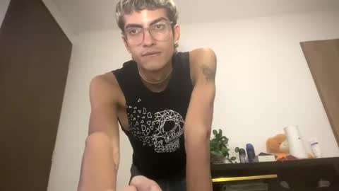 Axel  online show from January 2025 05:41:02 AM