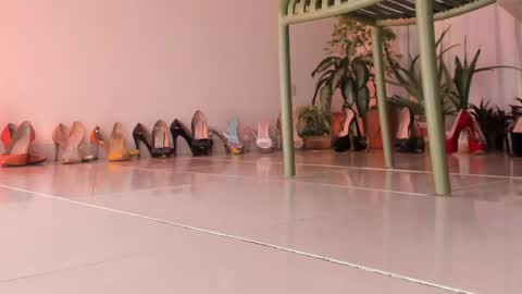 Snapshot of axellcollins chatting on May 2026 07:32:01 PM im your little femboy ALEX online show from May 2026 07:32:01 PM