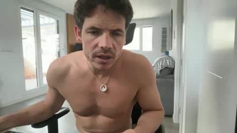 Snapshot of axelshore_ chatting on May 2026 02:10:01 PM Axel Shore online show from May 2026 02:10:01 PM