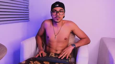 Axel online show from June 2026 03:05:01 AM