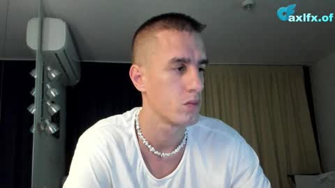 Axl online show from October 2025 02:04:02 AM