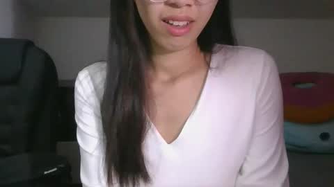 axue online show from May 2026 08:27:01 PM