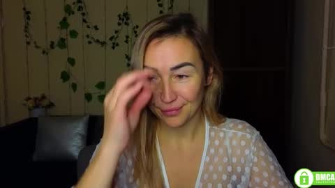 Jully online show from January 2026 06:32:02 PM