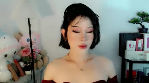 AYAHOSHILOVESYOU online show from January 2026 02:27:01 AM