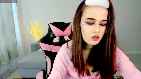 Snapshot of ayamasun chatting on February 2026 04:02:01 AM Ayama online show from February 2026 04:02:01 AM