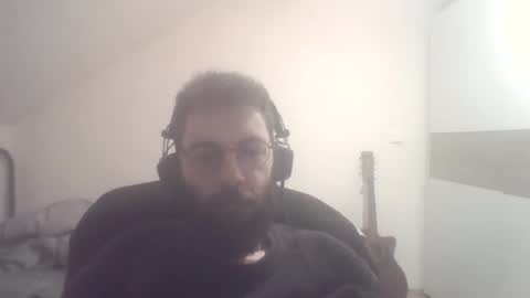 Snapshot of ayazeluel chatting on February 2026 06:25:01 PM ayazeluel online show from February 2026 06:25:01 PM