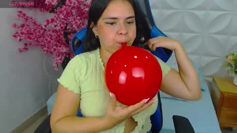 Alyda Jaramillo online show from September 2025 07:14:01 PM