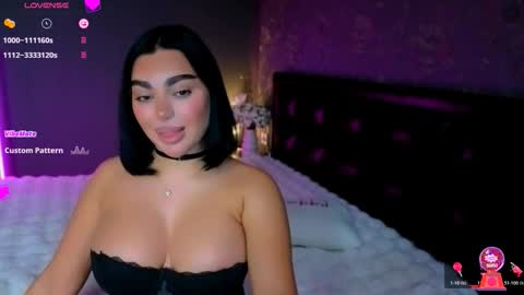 Snapshot of ayla_demir chatting on November 2025 10:41:02 PM Ayla Demir online show from November 2025 10:41:02 PM