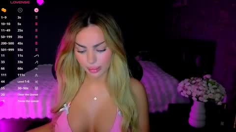  Ayla Demir  online show from April 2026 08:53:02 PM