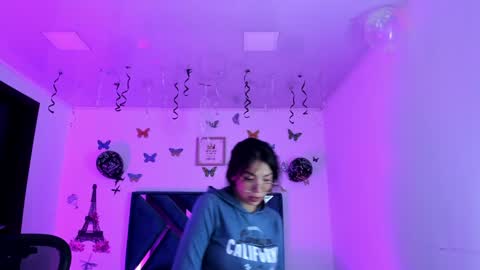 Aylin online show from January 2025 11:33:01 PM