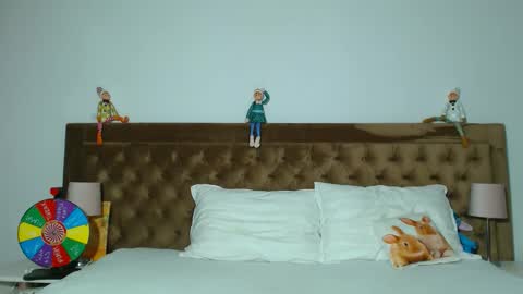 Aylin online show from December 2025 03:37:02 AM