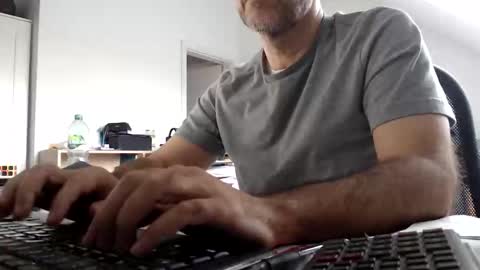 Snapshot of aylinniyerim chatting on January 2025 02:50:02 PM aylinniyerim online show from January 2025 02:50:02 PM