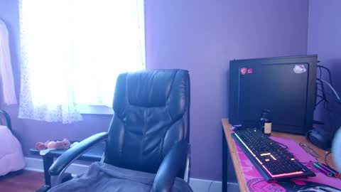 mia rand online show from April 2026 07:55:02 PM