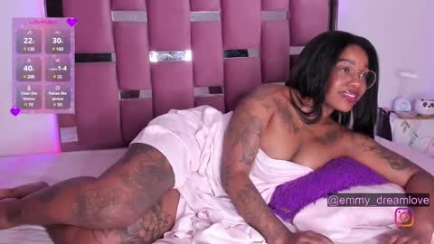 Snapshot of ayselsole chatting on January 2025 02:22:02 AM Emmy online show from January 2025 02:22:02 AM