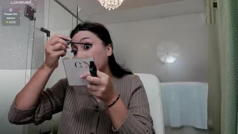 Ayumi online show from September 2025 03:54:01 AM