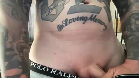 Snapshot of az_tatts chatting on October 2025 07:01:02 PM az_tatts online show from October 2025 07:01:02 PM