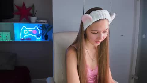 Sofia online show from January 2025 05:59:02 PM