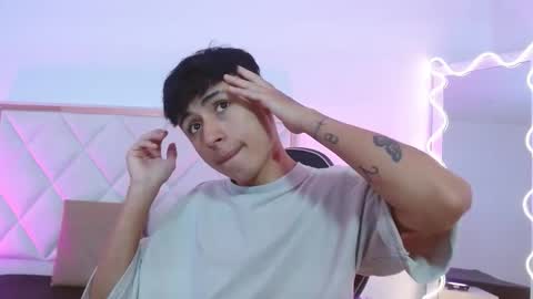 aziel_tay online show from October 2025 11:30:02 AM