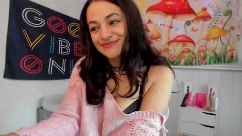 Azucena R online show from October 2025 01:44:01 PM