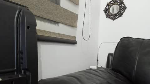 Snapshot of azulenna_05 chatting on September 2025 01:40:02 AM lenna online show from September 2025 01:40:02 AM