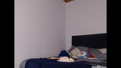 Snapshot of azulluna chatting on June 2026 05:36:02 PM azulluna online show from June 2026 05:36:02 PM