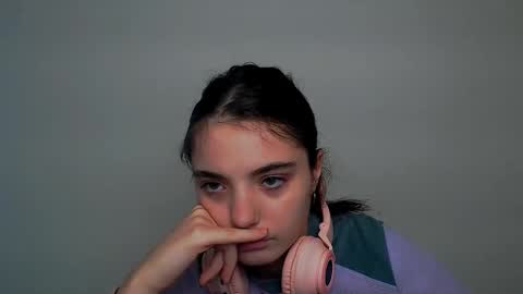 azumi_chan_ online show from October 2025 10:59:01 AM