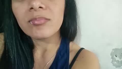 azura lion online show from April 2026 10:56:02 PM