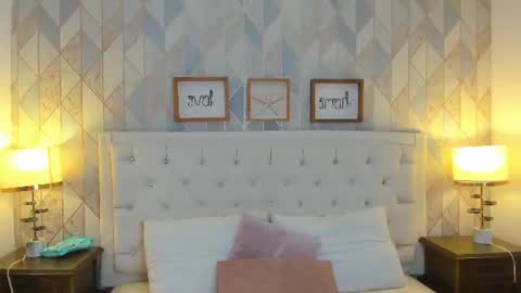 Snapshot of b3k_afrodict chatting on July 2026 04:06:02 AM Anny online show from July 2026 04:06:02 AM