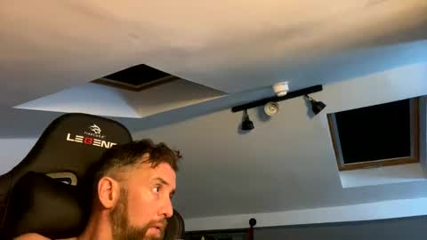 Snapshot of b4dafall44 chatting on January 2025 04:06:02 AM b4dafall44 online show from January 2025 04:06:02 AM