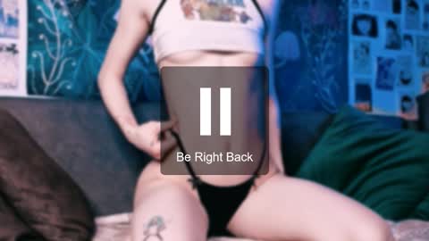 babe_moister online show from December 2025 06:12:02 AM